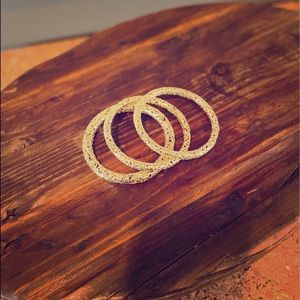 Authentic gold bangle Kendra Scott Bracelets!